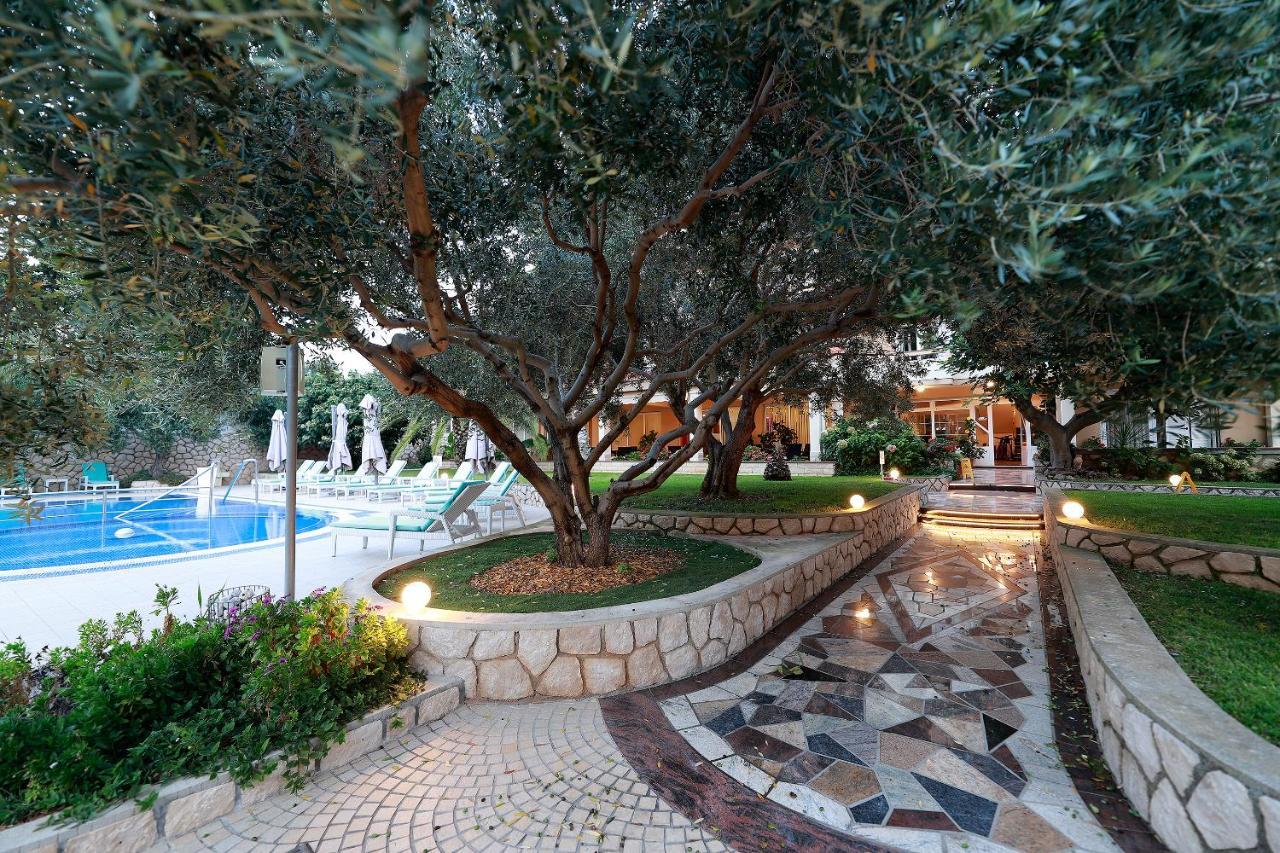 Trcol Aparthotel Novalja