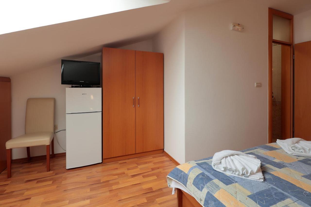 Aparthotel Trcol 4*