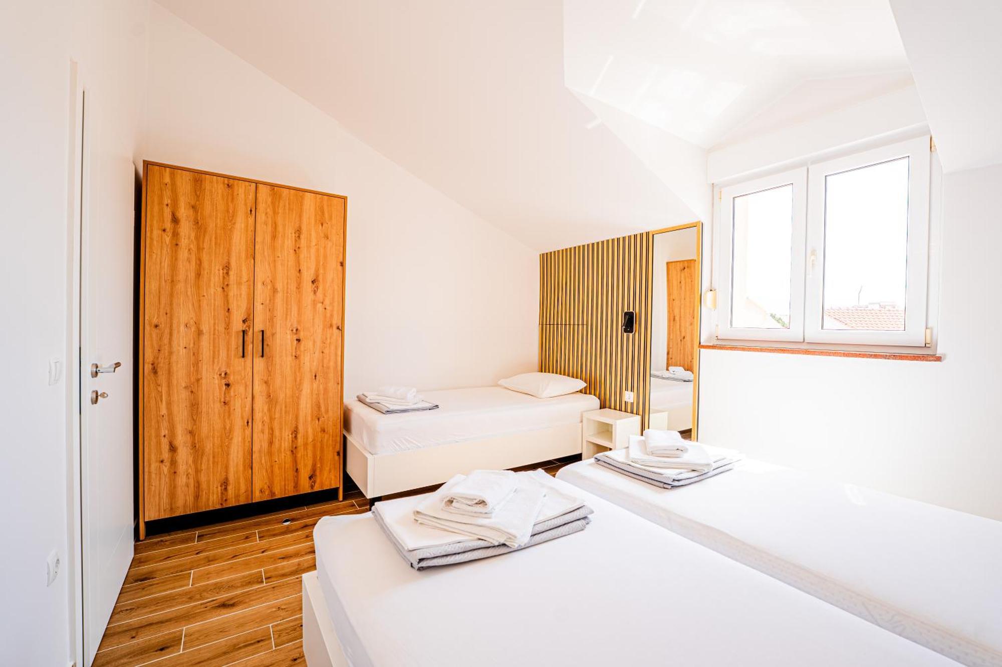 Aparthotel Trcol 4*