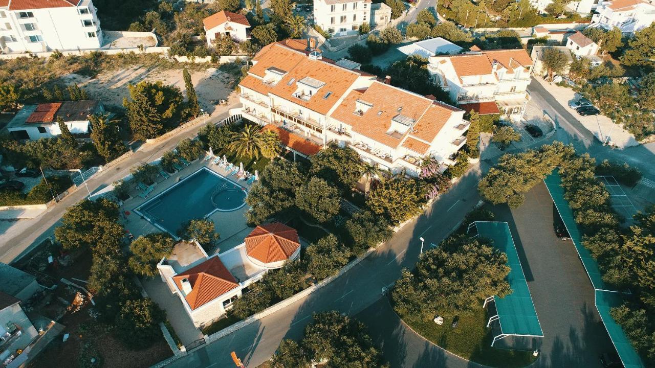 Aparthotel Trcol